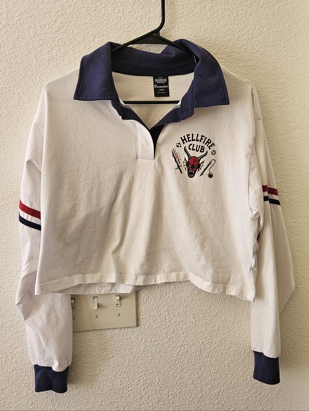Hellfire Club Cropped Long-Sleeve Polo - White with Navy Collar